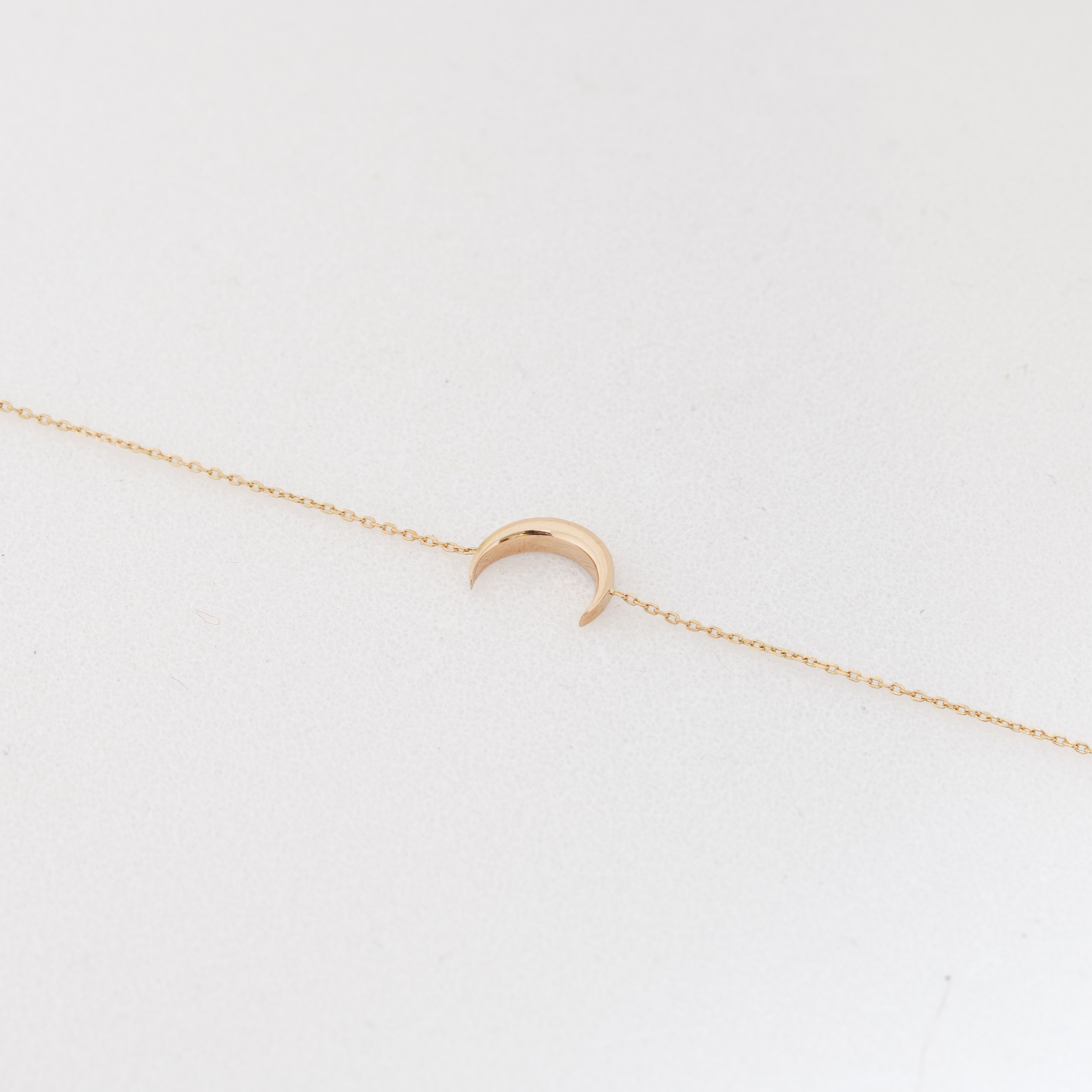 ماه برجسته دستبند